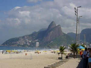 Rio_de_Janeiro-Ipanema_Beach-300x225
